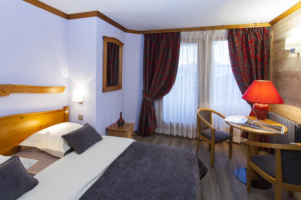 Le Calgary Hotell Les Saisies Rum bild