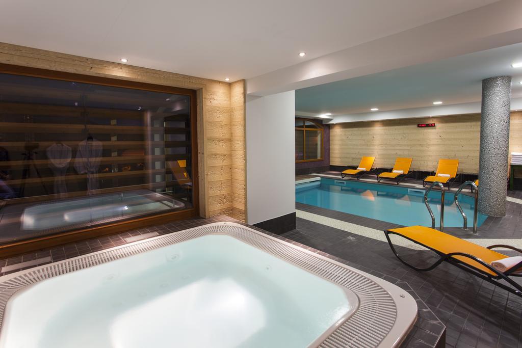 Le Calgary Hotell Les Saisies Exteriör bild