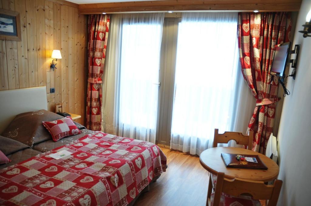 Le Calgary Hotell Les Saisies Rum bild